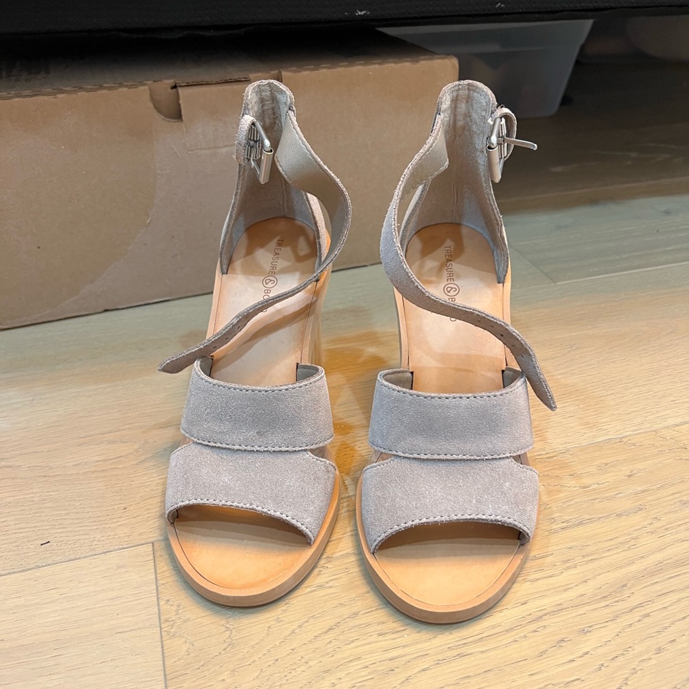 Treasure & Bond Audrey Sandal - Grey